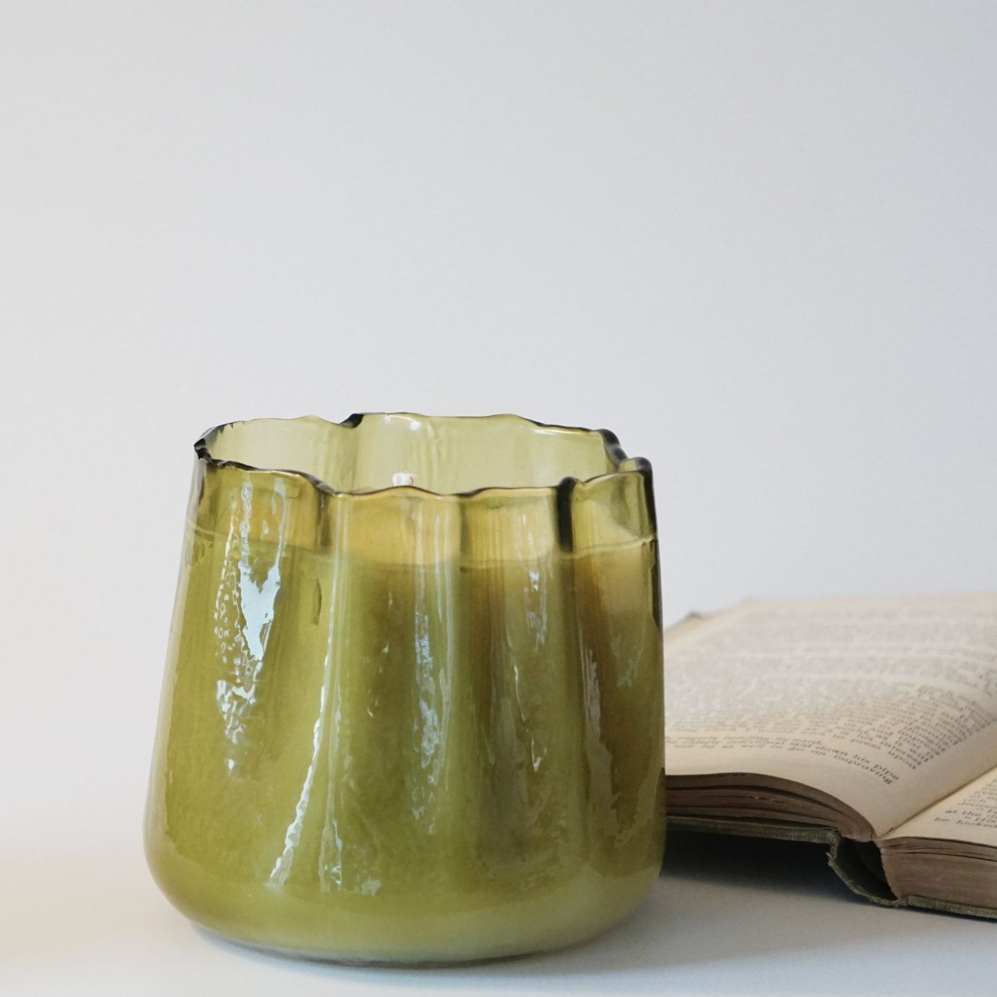 Design Collection - Green - Vanilla, Vetiver & Frankincense
